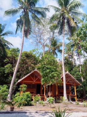 SELAYAR TURTLE BAY